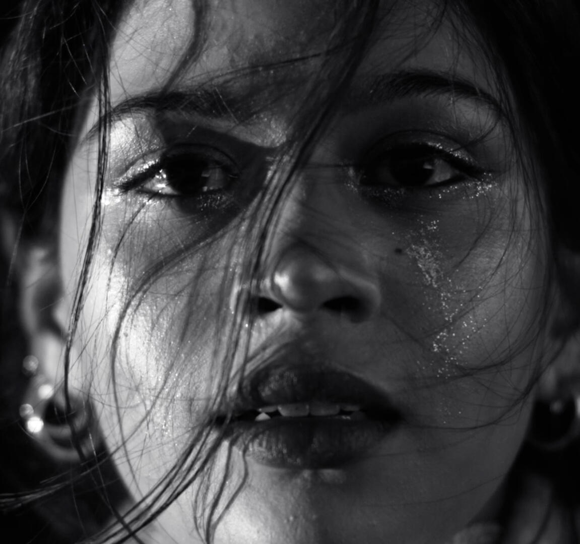 Mano de Flor still img